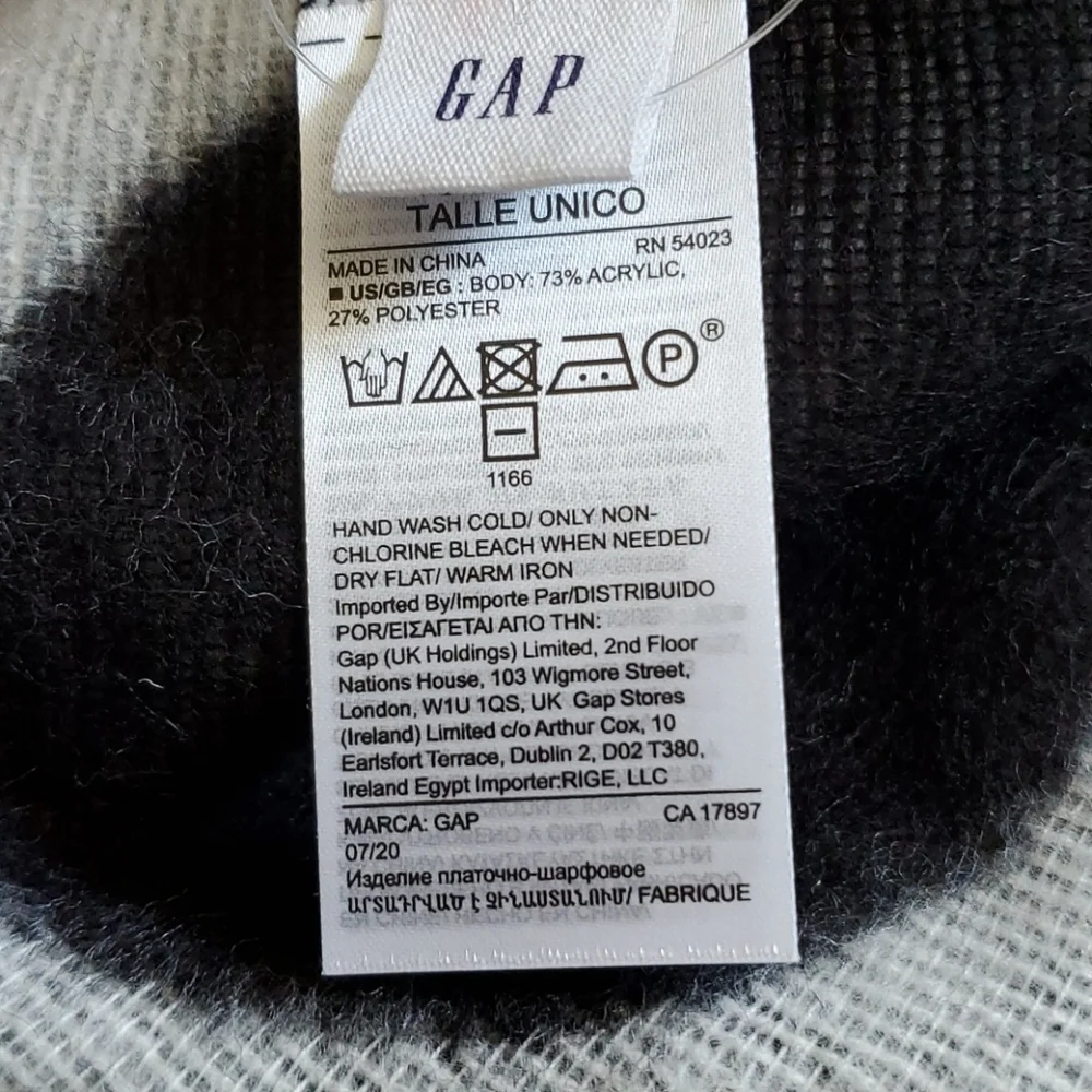 🆕️ GAP WOMEN'S POLKA DOTS SHAWL